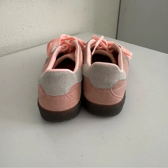 Adidas Bermuda Women’s suede sneaker Pink size 7 - Picture 3 of 6